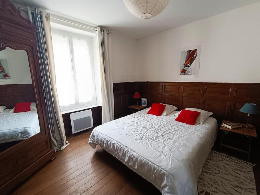 Chez Louisette Centre Ville Et Plages A Pied! Конкарно Екстериор снимка
